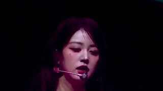 럭키비키걸 아이브 장원영 어뮤즈 성수 플래그십 스토어
