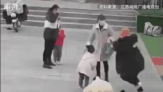 대륙의 애 엄마들 파이트
