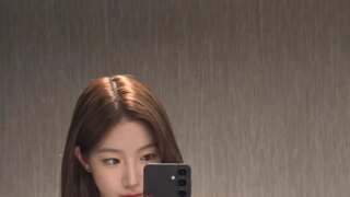 헤어밴드 흰 민소매 르세라핌 카즈하