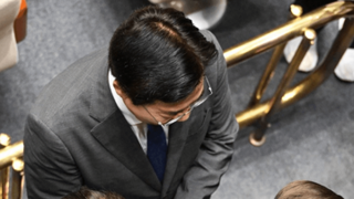 이것은 식사자리인가? 회의자리인가?