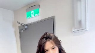 누구주의) 늦깎이 덕질에 빠져서 아이돌 구경중인데 이눈나들은 누구죠?