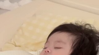아기가 잘 자는지 확인하는 방법