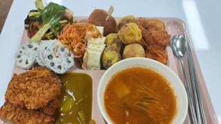 호불호갈리는 구내식당 밥