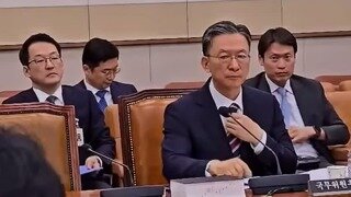 눈 마주치고 쫄아버린 주진우 ㅋㅋㅋㅋ