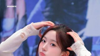 뽐뿌에 올라온 여학생 팔 주물럭 거리는 김문수.gif
