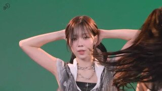 무더운 여름 와이드 팬츠 입고 온 여자친구 시원하게 해주는 방법