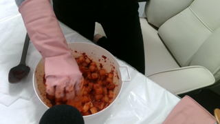 ㅇㅎ) 남는 치킨무로 깍두기 담가 먹는다는 버튜버