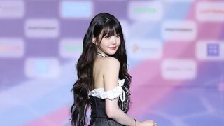 아파트 놀이터 흡연녀 패려고 창문 뜯고 뛰어내린 관장