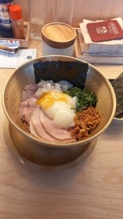 CJ 랑 크라운도 같이 왔었는데