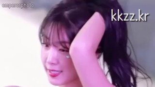 응원하는 안지현 치어리더