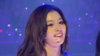 감탄 나오는 트와이스 사나 최근 미모