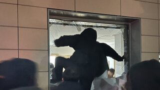 '인생 망했다.' 서부지법 방화시도 남.법정서 쓰러져.