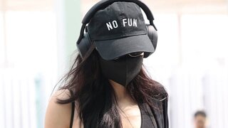 제니 출국룩