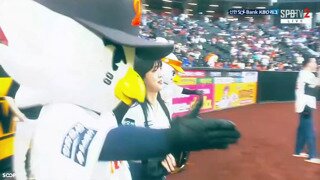 ㅇㅎ포함) 한화 시구하는 문월
