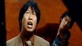 저 돼지 옷벗어서 창살에 살자시도한거 아님?!