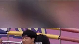 후방 사수하는 디스코팡팡녀