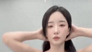탱크탑 입은 트리플에스 김유연