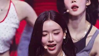(ㅇㅎ?) 맨손으로 수박 반갈죽하는 어느 누나