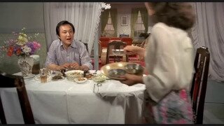 새로 온 가정부가 젊고 예쁨