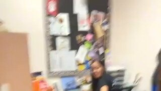 선생님의 흑역사를 소환하는 제자들.gif