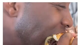 미국 롯데리아에 대놓고 특별대우 받은 사람
