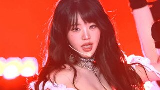 무대에서 표정으로 팬들 조련하는 아이브 장원영