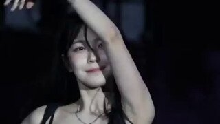 선물 주는 프로미스나인 백지헌