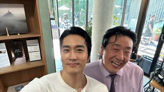 왼쪽이 성인이었을때 오른쪽은 초딩.jpg