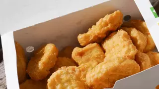 맥너겟 때문에 다쳐서 10억을 보상받은 아이