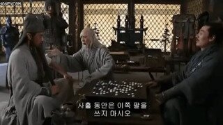 화타 : 관우공 이제 한 사흘은 팔을 쓰지마시오..