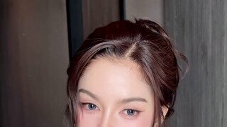 ㅇㅎ) 가슴 메이크업 받는 누나 미모