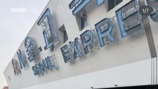 고속터미널 옥상 간판 바로 아래서 고기먹기