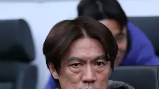 홍명보.29일 00:30분 귀국전 마지막 기자회견