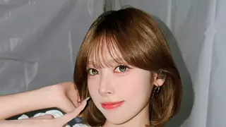 핸드폰으로 보여줄 거 있다는 여자친구
